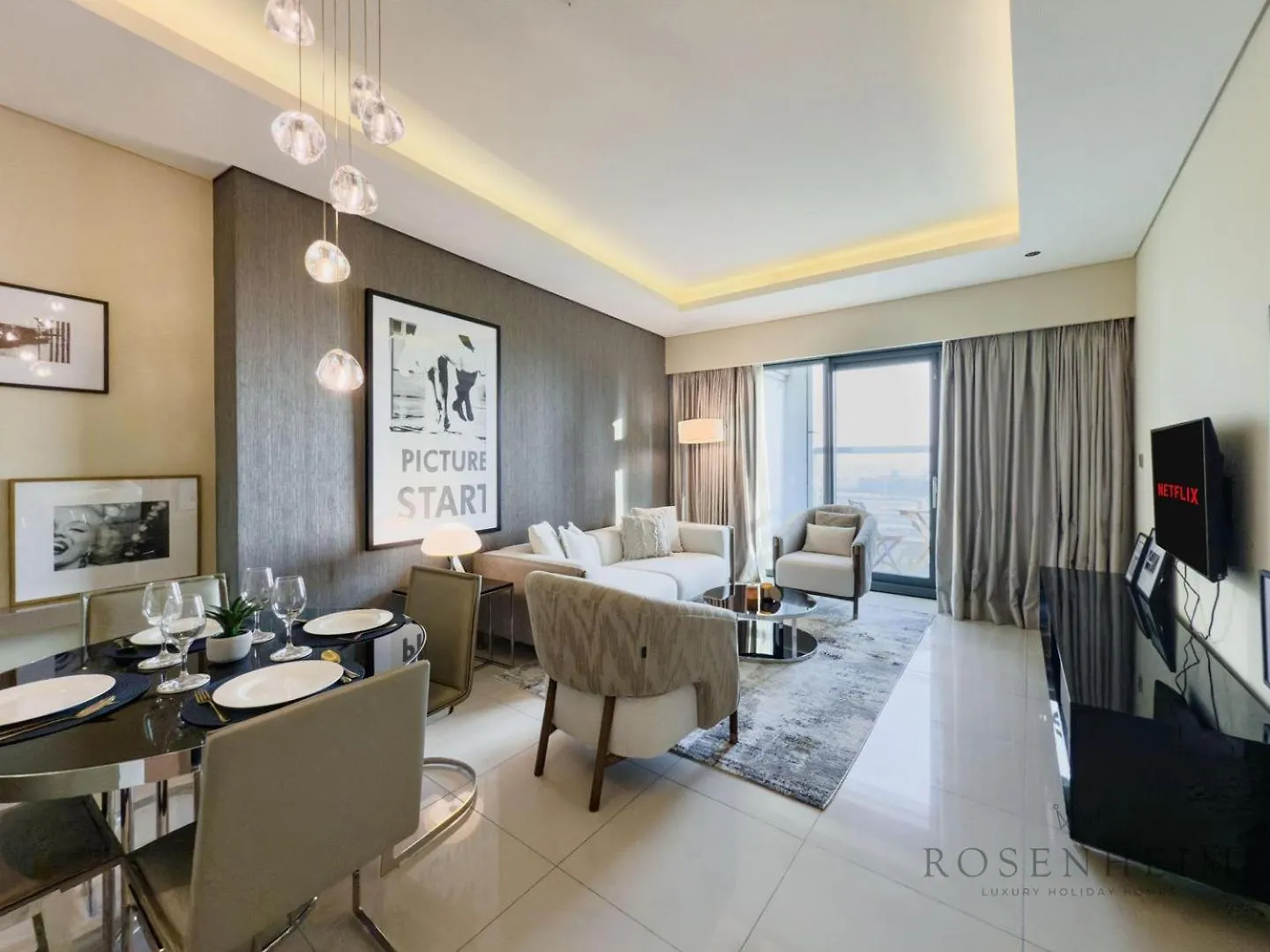 Stylish 1Br Paramount - Iconic City & Pool Views Holiday home