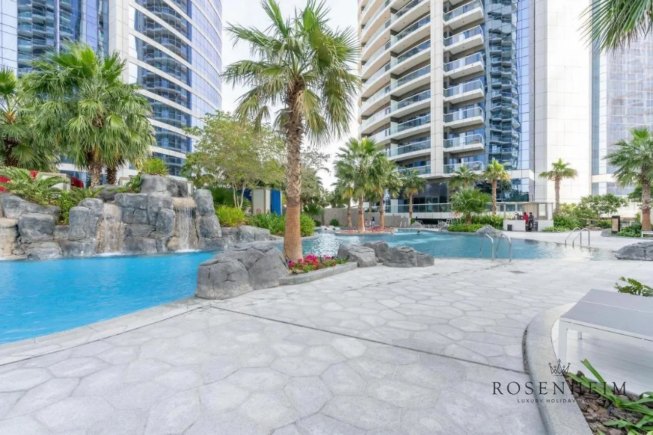 Stylish 1Br Paramount - Iconic City & Pool Views Dubai